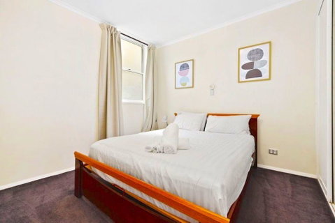 Launceston CBD Abode - Food Delivery Shop 4