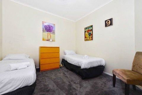 Launceston CBD Abode - Food Delivery Shop 6