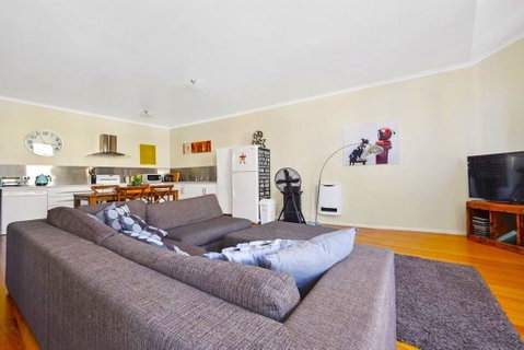 Launceston CBD Abode - Food Delivery Shop 14