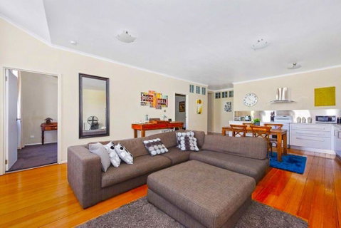 Launceston CBD Abode - Food Delivery Shop 3