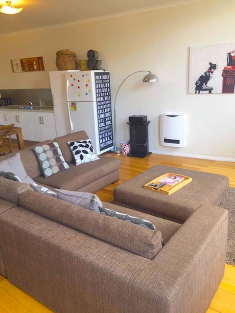 Launceston CBD Abode - Food Delivery Shop 18