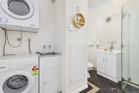 Launceston CBD Abode - Food Delivery Shop 15