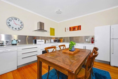 Launceston CBD Abode - Food Delivery Shop 2