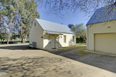 The Mill House Cottage - Food Delivery Shop 4