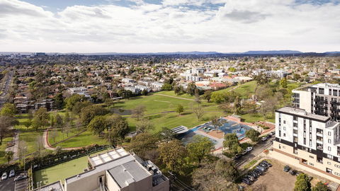 Avani Melbourne Box Hill Residences - Food Delivery Shop 39