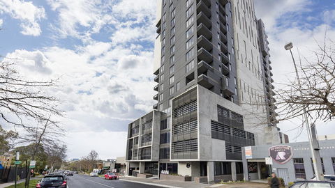 Avani Melbourne Box Hill Residences - Food Delivery Shop 0