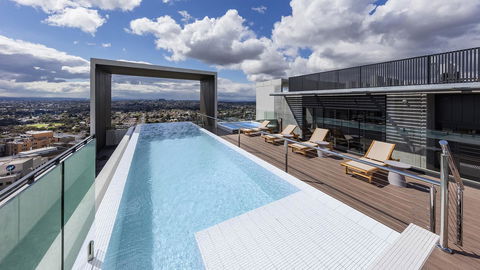 Avani Melbourne Box Hill Residences - Food Delivery Shop 9