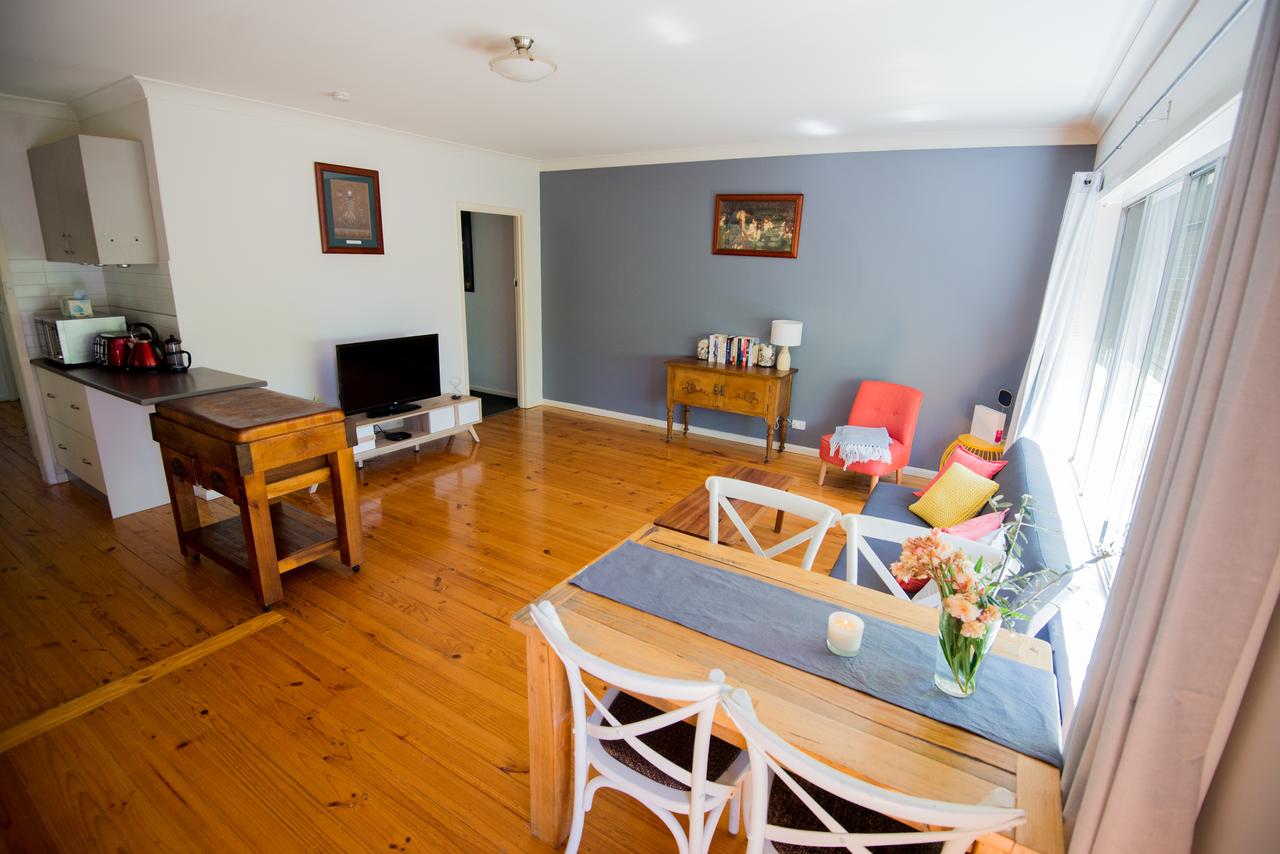 Flora Hill VIC Food Delivery Shop