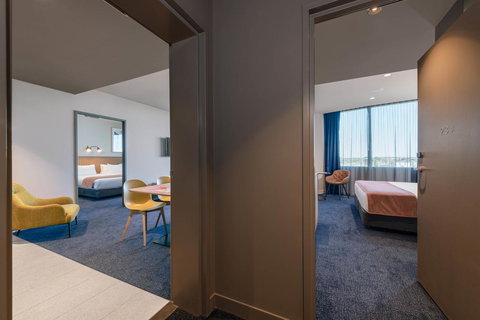 Mantra Melbourne Epping - Pet Food Australia 14