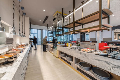 Mantra Melbourne Epping - Pet Food Australia 2