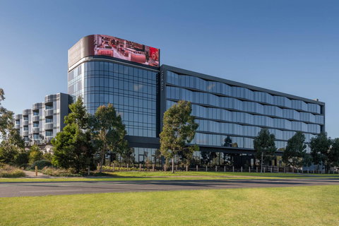 Mantra Melbourne Epping - Pet Food Australia 9