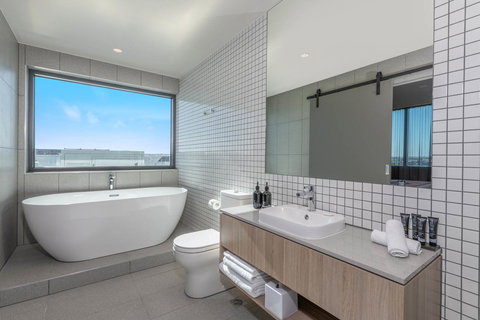 Mantra Melbourne Epping - Pet Food Australia 17