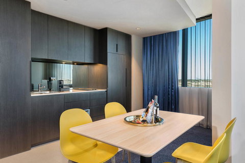 Mantra Melbourne Epping - Pet Food Australia 16