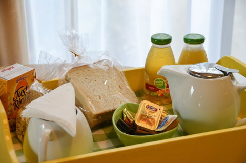 Lorne Surf Apartments - Food Delivery Shop 23