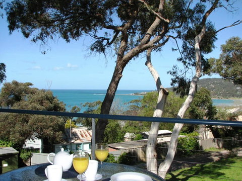 Lorne Surf Apartments - Food Delivery Shop 3