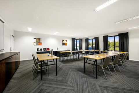Quest Moorabbin - Food Delivery Shop 3