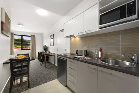 Quest Moorabbin - Food Delivery Shop 2