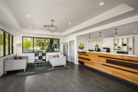 Quest Moorabbin - Food Delivery Shop 4