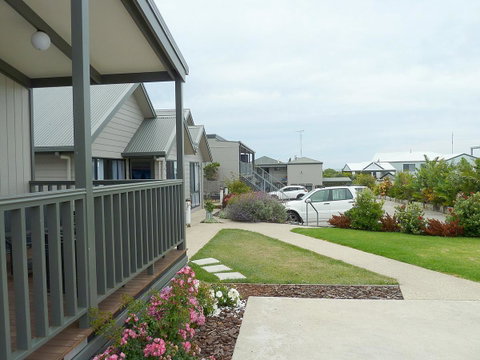 Apollo Bay Waterfront Motor Inn - Food Delivery Shop 10