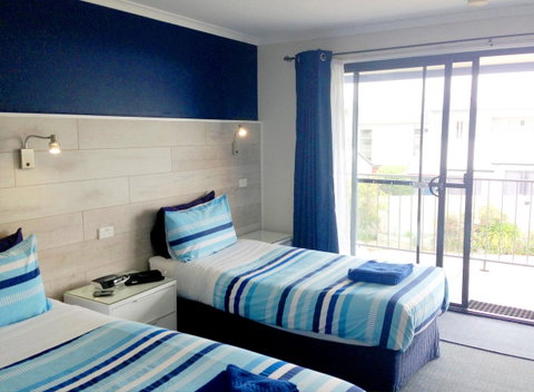 Apollo Bay Waterfront Motor Inn - Food Delivery Shop 31