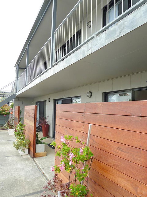 Apollo Bay Waterfront Motor Inn - Food Delivery Shop 16