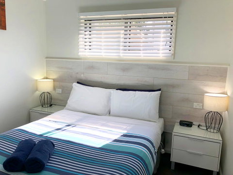 Apollo Bay Waterfront Motor Inn - Food Delivery Shop 22