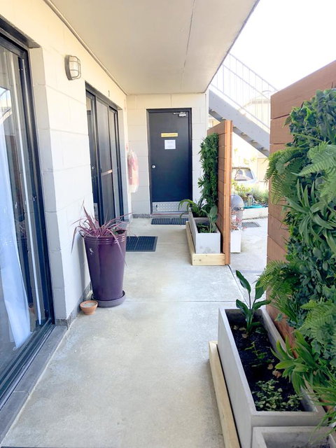 Apollo Bay Waterfront Motor Inn - Food Delivery Shop 19