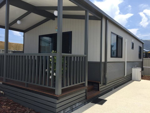 Apollo Bay Waterfront Motor Inn - Food Delivery Shop 35