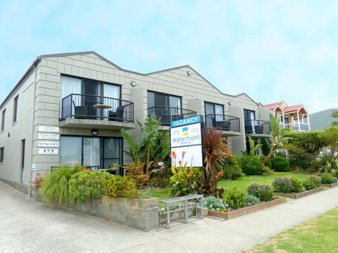 Apollo Bay Waterfront Motor Inn - Food Delivery Shop 1