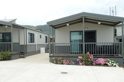 Apollo Bay Waterfront Motor Inn - Food Delivery Shop 7
