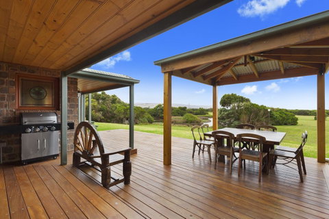 Apollo Bay Cottages - Food Delivery Shop 4
