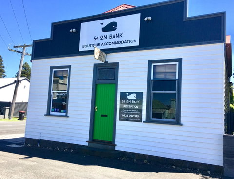 54 On Bank - Food Delivery Shop 0