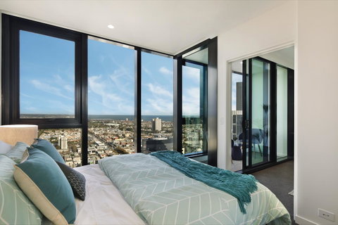Experience Platinum Hotel Apartments - Food Delivery Shop 23
