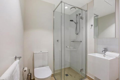 Experience Platinum Hotel Apartments - Food Delivery Shop 22