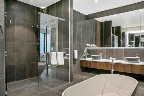 Experience Platinum Hotel Apartments - Food Delivery Shop 21
