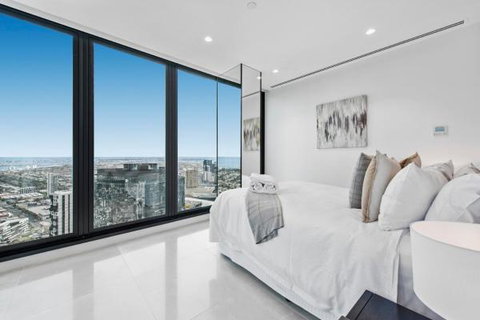 Experience Platinum Hotel Apartments - Food Delivery Shop 13