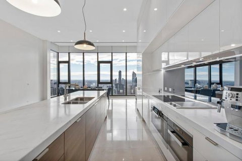 Experience Platinum Hotel Apartments - Food Delivery Shop 15