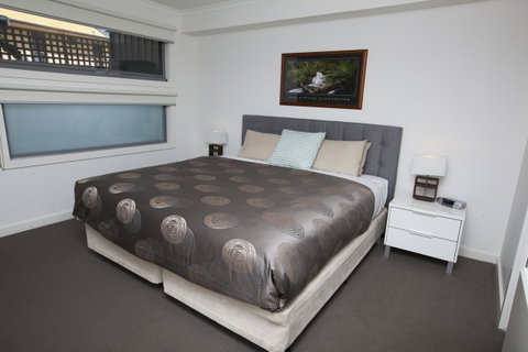 7 Falls Apartments - Food Delivery Shop 24