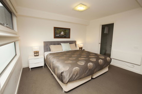 7 Falls Apartments - Food Delivery Shop 22