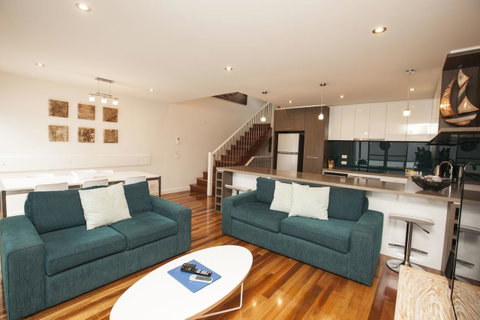 7 Falls Apartments - Food Delivery Shop 4
