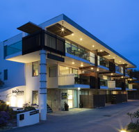 The Dolphin Apartments - Food Delivery Shop
