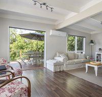 Blairgowrie Bella - light filled home with great deck - Food Delivery Shop