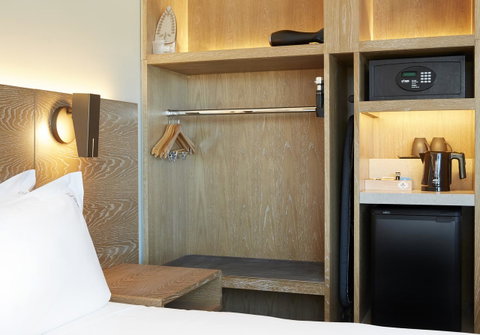 Holiday Inn Express Melbourne Southbank, An IHG Hotel - Food Delivery Shop 8