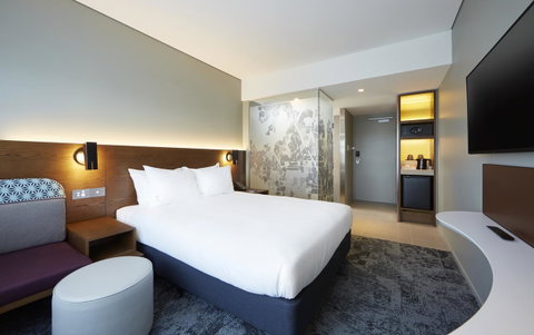 Holiday Inn Express Melbourne Southbank, An IHG Hotel - Food Delivery Shop 20