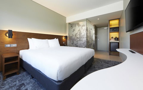 Holiday Inn Express Melbourne Southbank, An IHG Hotel - Food Delivery Shop 33