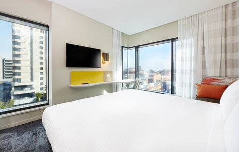 Holiday Inn Express Melbourne Southbank, An IHG Hotel - Food Delivery Shop 2