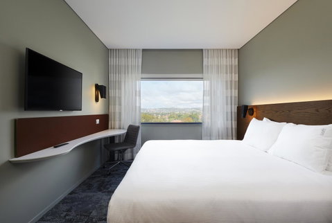Holiday Inn Express Melbourne Southbank, An IHG Hotel - Food Delivery Shop 32