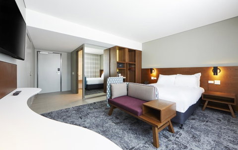 Holiday Inn Express Melbourne Southbank, An IHG Hotel - Food Delivery Shop 36