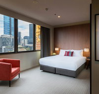 DoubleTree by Hilton Melbourne - Food Delivery Shop