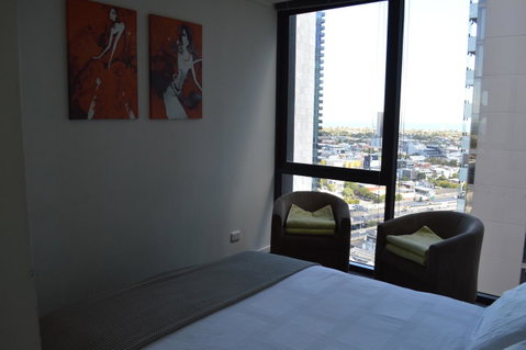 3BR Apartment At Victoria Tower Southbank - Food Delivery Shop 10